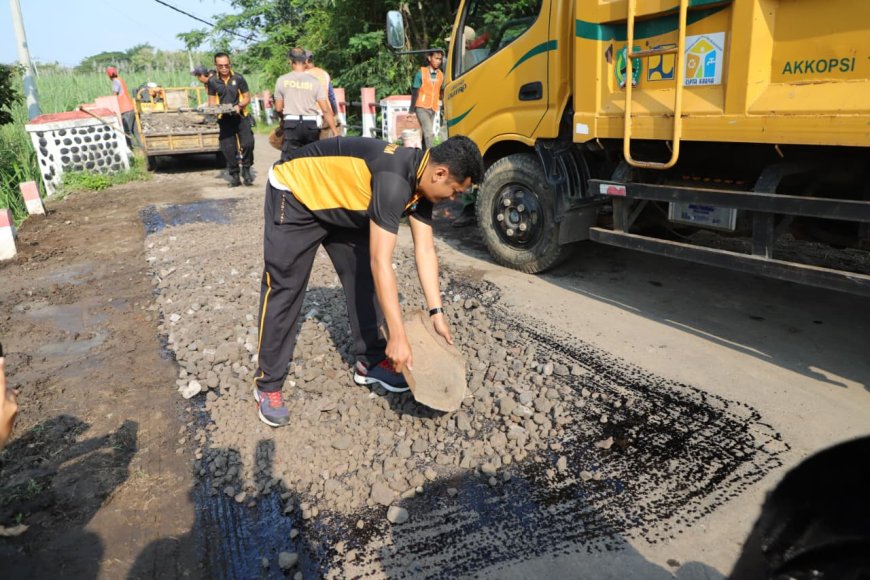 Infrastruktur Lebih Baik, Polres Magetan Benahi Jembatan Mangge